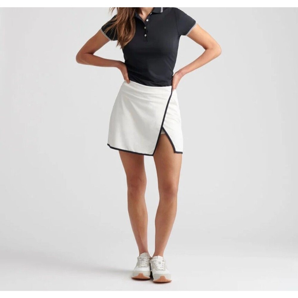 NWT*Peter Millar Charlotte Slit Skort Ivory w/Black Trim- Sz Small (Deacon Club)